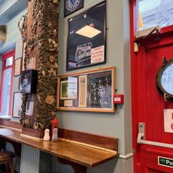 McDonagh's - Decor