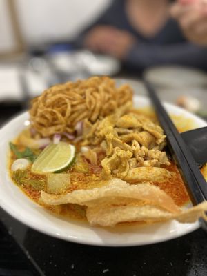 Chaa Roen Pohn by null