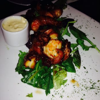 Mira Alto - Camarones envueltos. Shrimp wrapped in bacon with tamarindo sauce. - Puerto Rican Near Me - Coamo, Puerto Rico