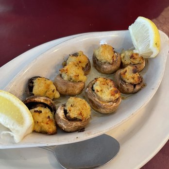 Lobster Trap - Delish Crab Stuffed Mushrooms - Seafood Near Me - North Conway, New Hampshire