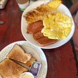 Vanta Cafe - Spam breakfast