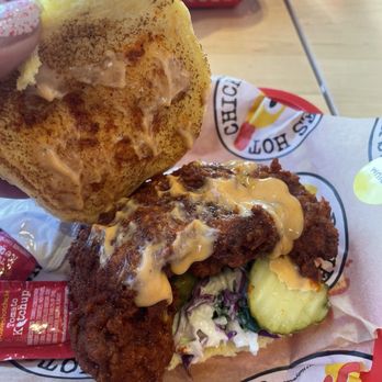 Dave's Hot Chicken - Cheese sauce - Chicken Shop Near Me - Escondido, California Dave's Hot Chicken - Cheese sauce - Chicken Shop Near Me - Escondido, California