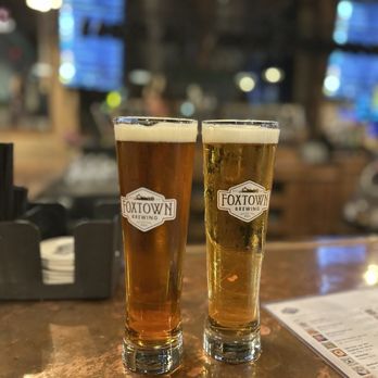 Foxtown Brewing - Pumpkin Lager, Hive Harvest Honey Lager - Brewpubs Near Me - Mequon, Wisconsin Foxtown Brewing - Pumpkin Lager, Hive Harvest Honey Lager - Brewpubs Near Me - Mequon, Wisconsin