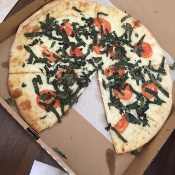 Castello's Pizza - a whole pizza in a box - Pizza Near Me - Orlando, Florida