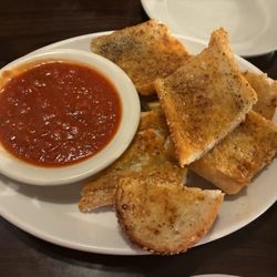 Stephen’s - Complimentary garlic bread