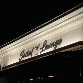Social Lounge & Bar - Lounges Near Me - Glastonbury, Connecticut
