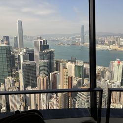 自助山 - The view from the table.