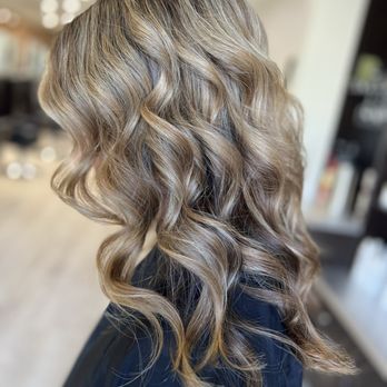 Tangles Salon - @hairbyrobyn93 - Hair Stylists Near Me - Rancho Cucamonga, California Tangles Salon - @hairbyrobyn93 - Hair Stylists Near Me - Rancho Cucamonga, California