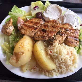 Zet's Restaurant - One of my favourite restaurants. Plenty of food. Delicious. At reasonable prices. Bustling atmosphere. - Diners Near Me - Mississauga, Ontario