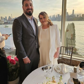 Giando on the Water Restaurant - Italian Near Me - Brooklyn, New York