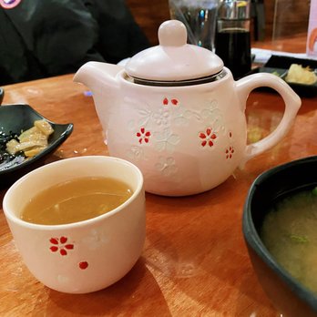Koi Sushi - Hot tea - Japanese Near Me - Chicago, Illinois