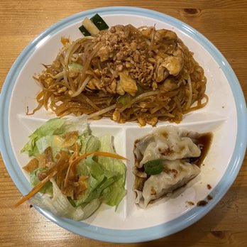 Pad Thai Noodle - Lunch Combo - Thai Near Me - Albany, New York Pad Thai Noodle - Lunch Combo - Thai Near Me - Albany, New York