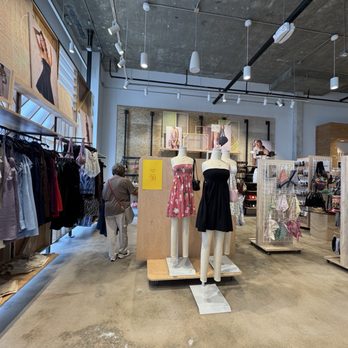 Urban Outfitters - Women's Clothing Near Me - Austin, Texas Urban Outfitters - Women's Clothing Near Me - Austin, Texas