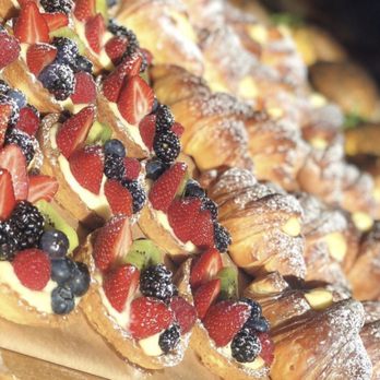 Rosetta Bakery - Strawberry fruit tart - Bakeries Near Me - Miami Beach, Florida