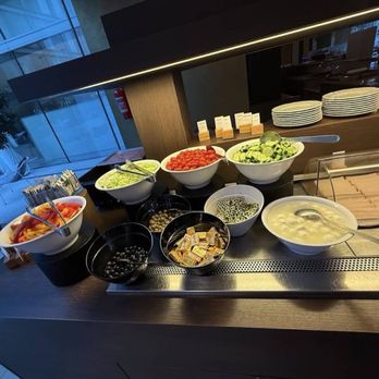 DoubleTree by Hilton Hotel Milan - Hotels Near Me - Milan, Michigan