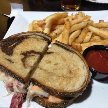 Rudi's - Rudi Reuben - Sports Bars Near Me - Patchogue, New York
