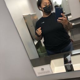 A symmetrical bob by Anne. A symmetrical bob by Anne.