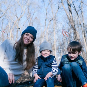 Ernie Miller Nature Center - Family photo at Ernie Miller Nature Center - Hiking Near Me - Olathe, Kansas