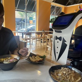 Fuji Ramen & Sushi - Sushi Bars Near Me - Wheaton, Illinois