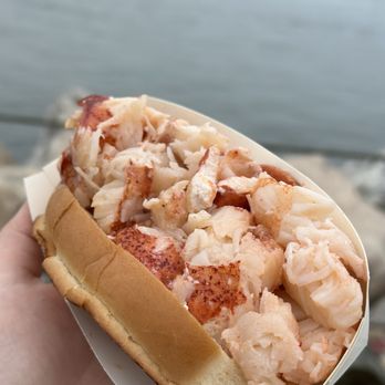 Abbott's Lobster In the Rough - Seafood Near Me - Noank, Connecticut