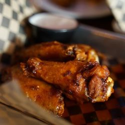 Derailed Taphouse - Hot honey wings - not spicy at all, a slight kick but great flavor!
