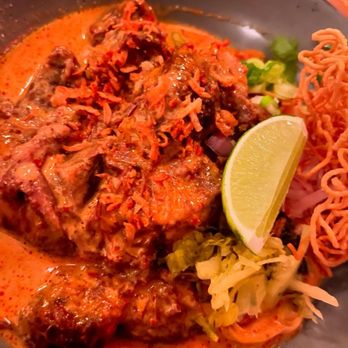 Pusadee's Garden - Beef cheek khao soi - Thai Near Me - Pittsburgh, Pennsylvania