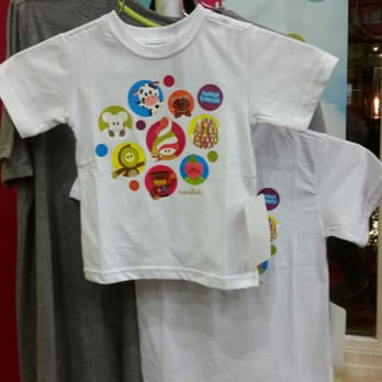 Menchie's Winthrop Town Centre - T-shirt for the Mencheie's fan are available! - Ice Cream & Frozen Yogurt Near Me - Riverview, Florida