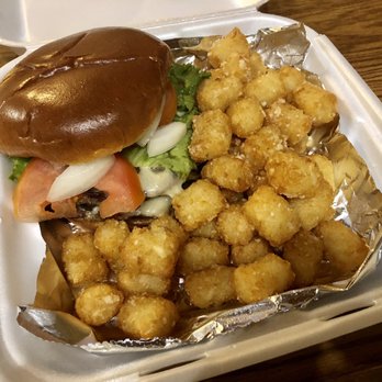 Par 5 Bistro - American Near Me - Mishicot, Wisconsin