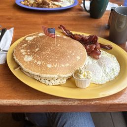 Happy Veterans Day!  Quintana Roo Pancake Combo & Manly Morris