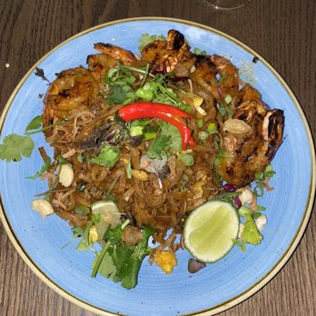 The Farsides - Shrimp pad Thai - Thai Near Me - Montreal, Quebec