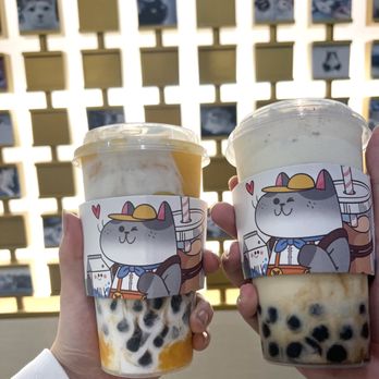 3Cat Handcrafted Beverage - mango sweet dew (left) and biscoff jasmine milk tea (right) - Bubble Tea Near Me - San Gabriel, California