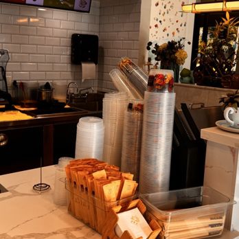 Hui Lau Shan - Everything is using disposable, not even compostable serving - Desserts Near Me - Cupertino, California Hui Lau Shan - Everything is using disposable, not even compostable serving - Desserts Near Me - Cupertino, California