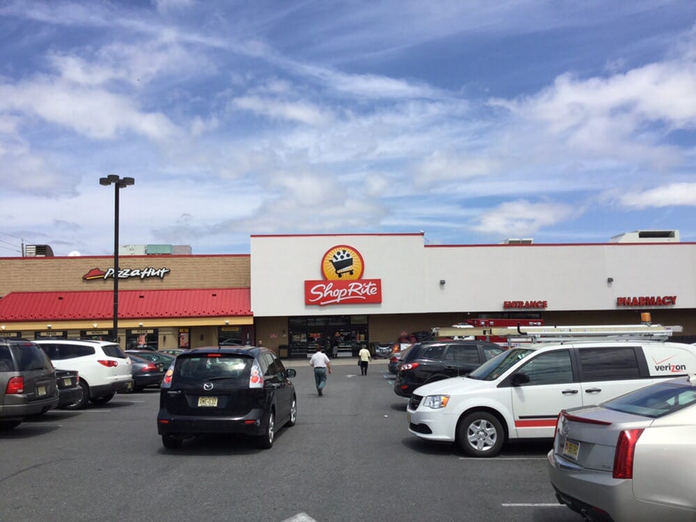 KELLY’S LIQUOR Updated October 2024 39 Photos & 22 Reviews 726