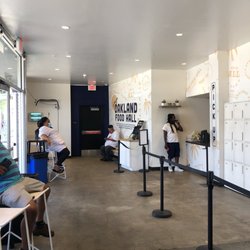 Ben's Fast Food - Waiting area for orders