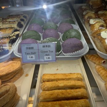 Cherry Blossom Bakery - Bakeries Near Me - San Francisco, California