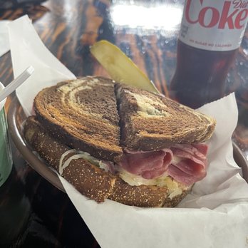 Full Bellie Deli - Reuben Sandwich - Sandwiches Near Me - Anniston, Alabama Full Bellie Deli - Reuben Sandwich - Sandwiches Near Me - Anniston, Alabama