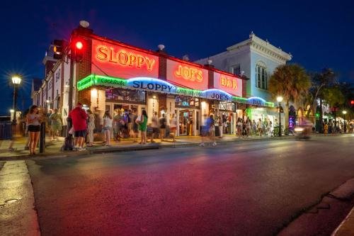 Sloppy Joe's Bar by null