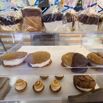 Toasted Mallow - Cookies and cookies and marshmallow! - Desserts Near Me - Gilbert, Arizona Toasted Mallow - Cookies and cookies and marshmallow! - Desserts Near Me - Gilbert, Arizona