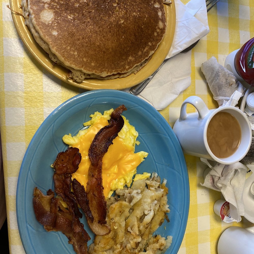 Keystone Diner - Pancake breakfast - Breakfast & Brunch Near Me - Indianapolis, Indiana