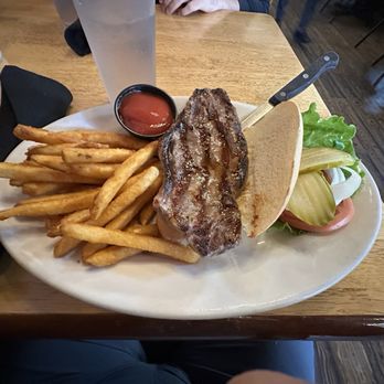 Baren Haus - Steak burger - German Near Me - Leavenworth, Washington Baren Haus - Steak burger - German Near Me - Leavenworth, Washington