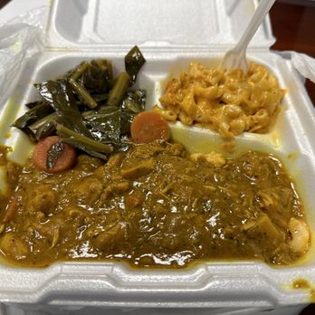 Maya's Kitchen - Curry Chicken Cheesy Mac! - African Near Me - Manchester, New Hampshire