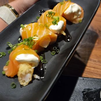 Kan Sushi - Creamy S&S - Sushi Bars Near Me - Honolulu, Hawaii