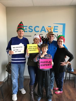 Escape Again Rooms by null