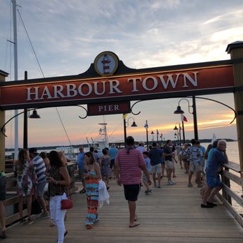 Harbour Town - Shopping Centers Near Me - Hilton Head Island, South Carolina Harbour Town - Shopping Centers Near Me - Hilton Head Island, South Carolina