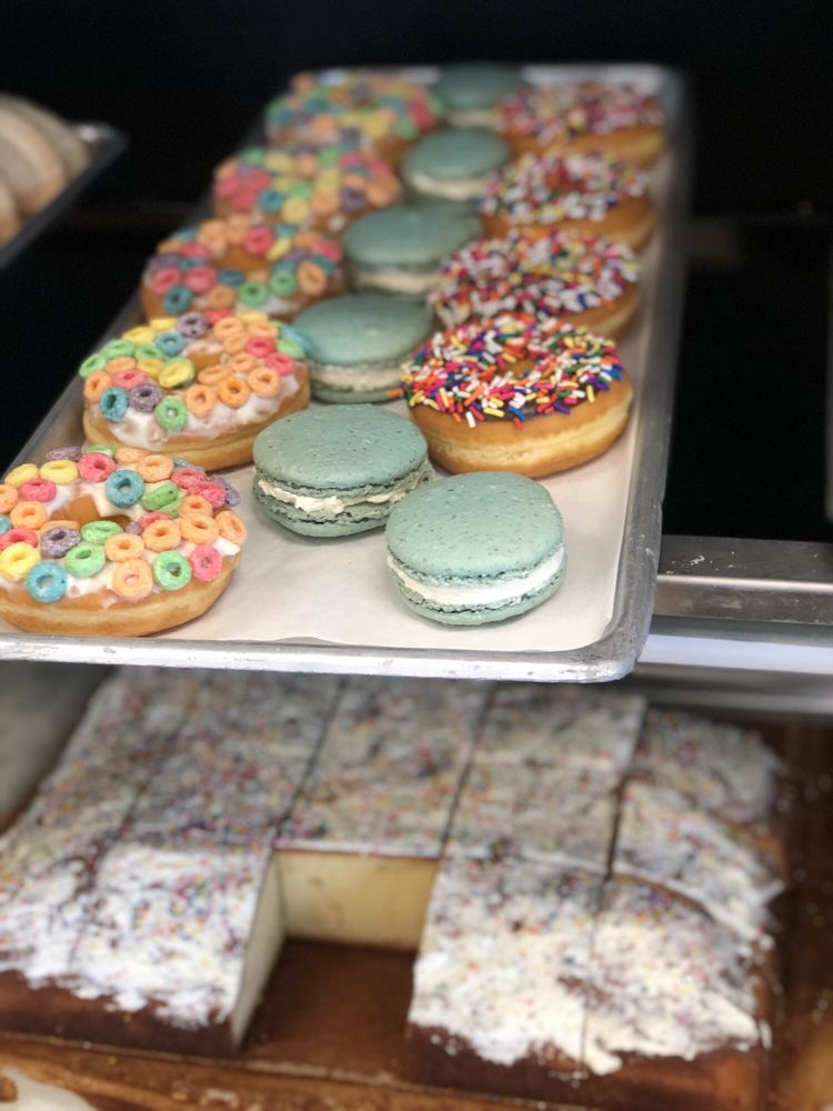 LA COMIDA MARKET & PANADERÍA Updated October 2024 2314 E El Segundo