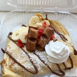 Kinder bueno crepe