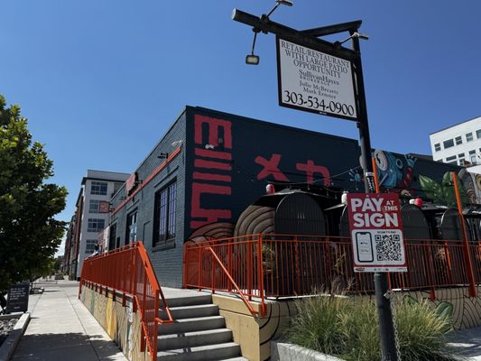 Mecha Noodle Bar by null