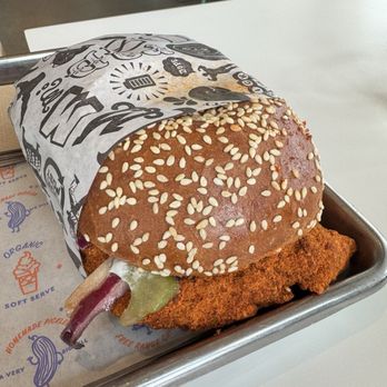 Super Duper Burgers - Fried chicken sandwich spicy - Burgers Near Me - Roseville, California