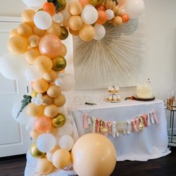 Balloons360 - My daughters 1st Birthday ballon arch! The most exquisite arch!