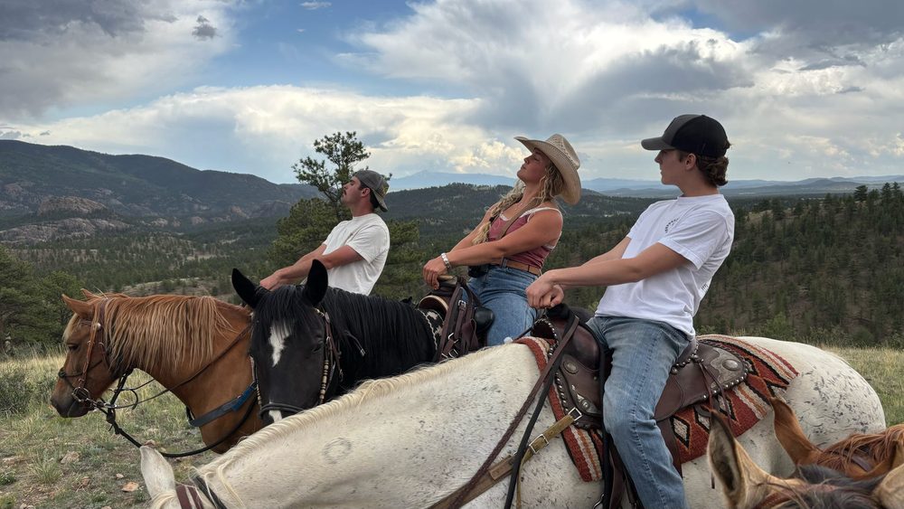 Tarryall River Ranch - equestrian in Lake George, CO